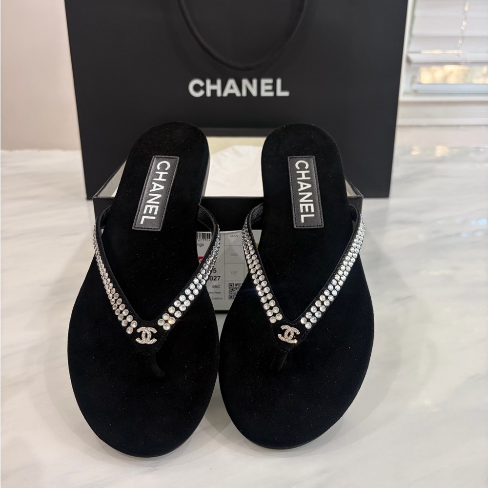 CHANEL suede Crystal Thong Sandals W box - Picture 3 of 6